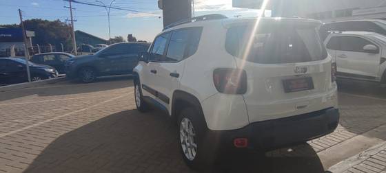 JEEP RENEGADE 1.8 16V FLEX SPORT 4P AUTOMÁTICO JEEP RENEGADE 1.8 16V FLEX SPORT 4P AUTOMÁTICO